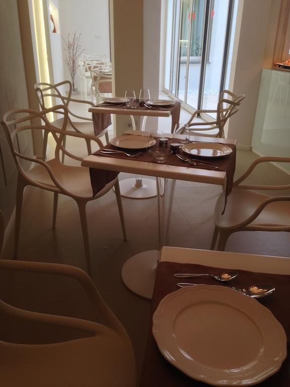 Borgoleoni 18 - Room And Breakfast แฟร์รารา ภายนอก รูปภาพ