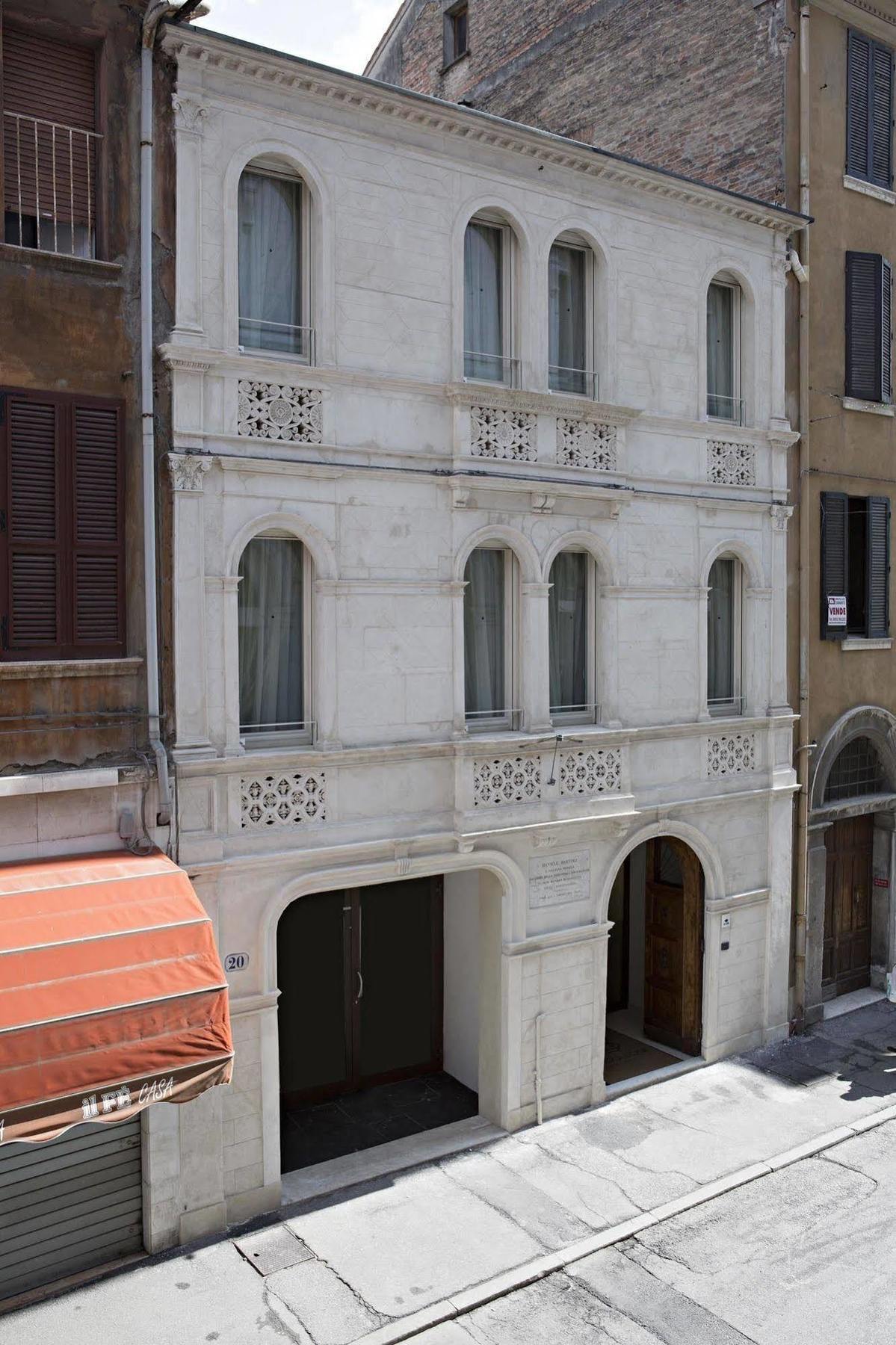 Borgoleoni 18 - Room And Breakfast แฟร์รารา ภายนอก รูปภาพ