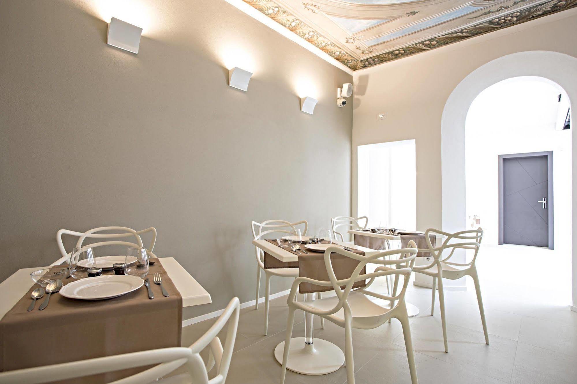 Borgoleoni 18 - Room And Breakfast แฟร์รารา ภายนอก รูปภาพ